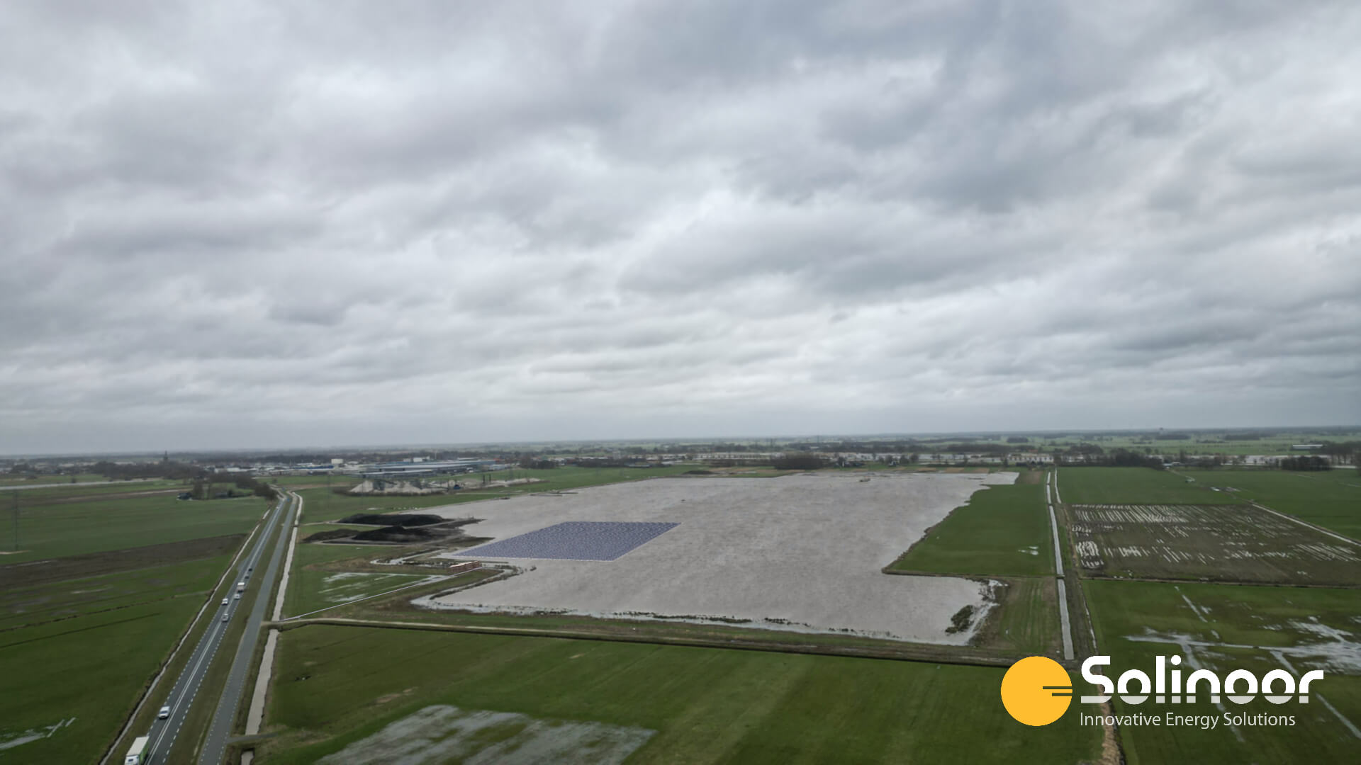 Drijvend zonnepark Overijssel drone overzichtsfoto